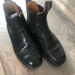 Blundstone boots size Aussie 4 chiseled toe
